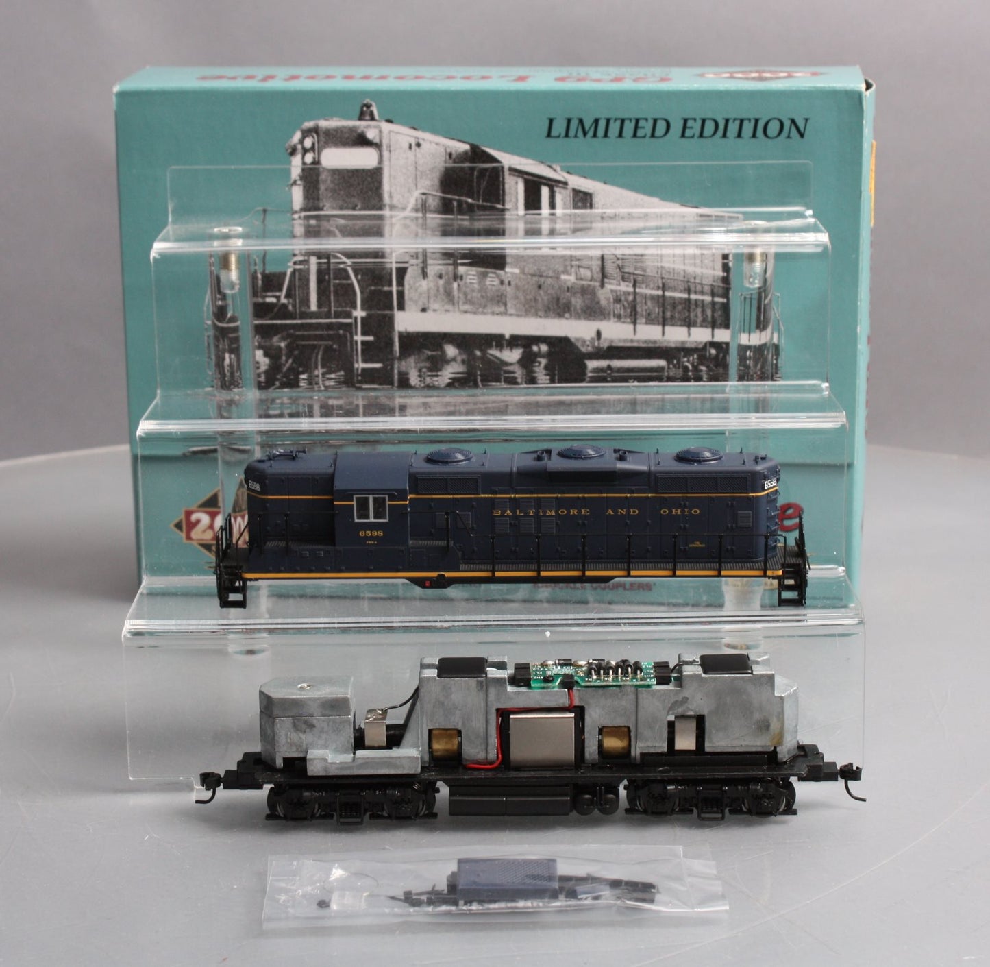Proto 2000 21693 HO Scale Baltimore & Ohio Powered Diesel Locomotive #6598