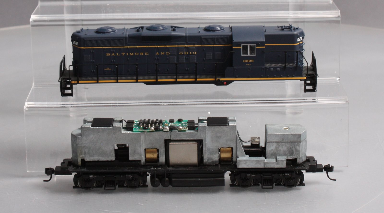 Proto 2000 21693 HO Scale Baltimore & Ohio Powered Diesel Locomotive #6598