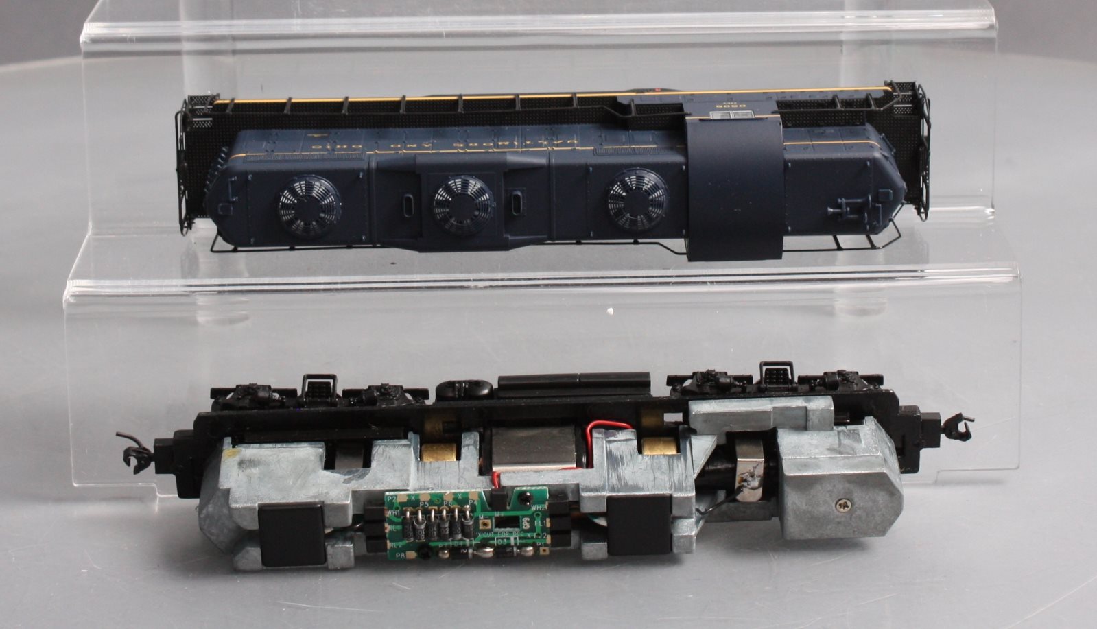 Proto 2000 21693 HO Scale Baltimore & Ohio Powered Diesel Locomotive #6598