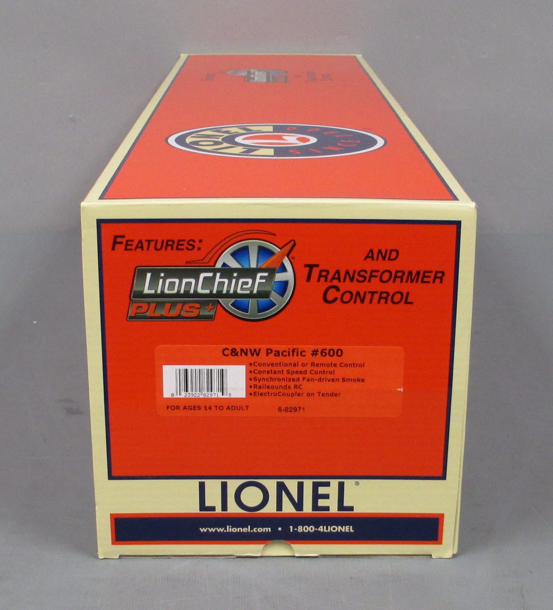 Lionel 6-82971 O Chicago & North Western 4-6-2 Pacific Steam Loco & Tender #600