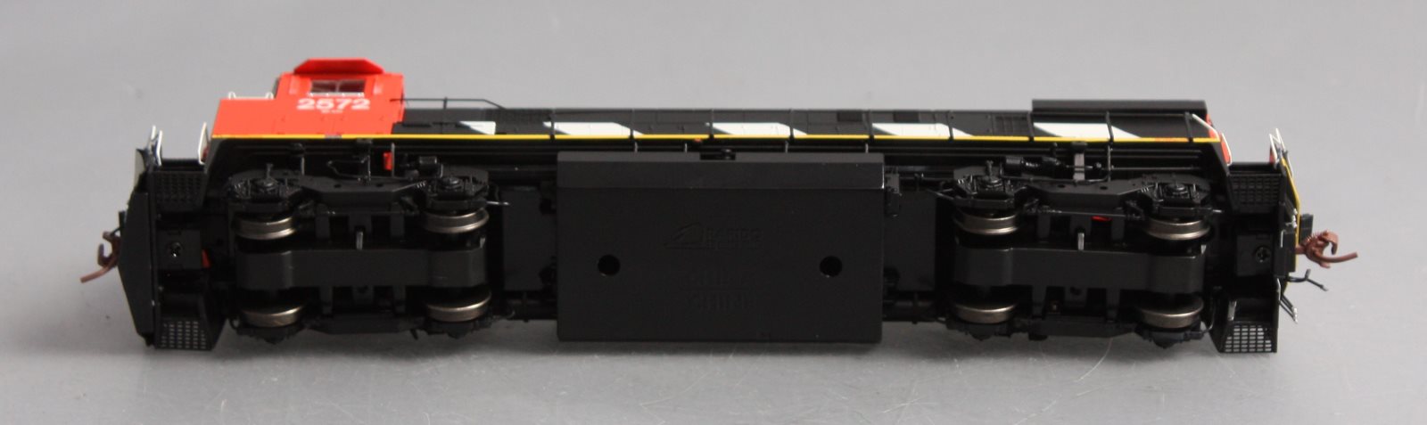 Rapido Trains 33009 HH Canadian National MLW M420 Diesel Locomotive #2572 MR-20c