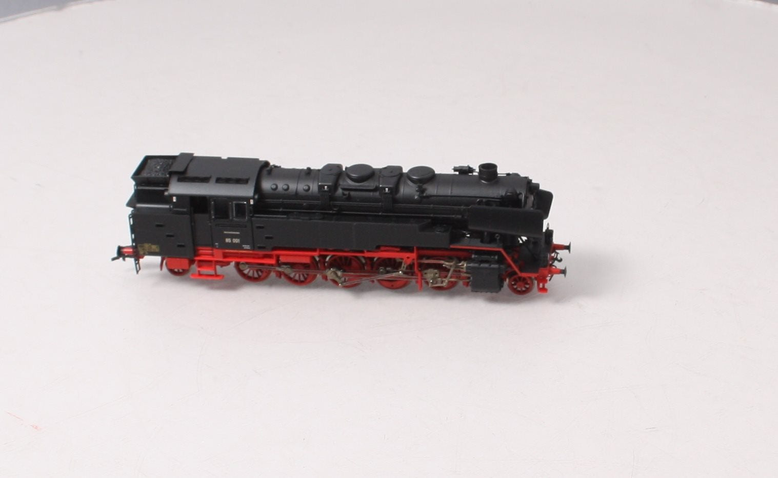 Roco 72263 HO DB Steam Locomotive #85 001 – Trainz