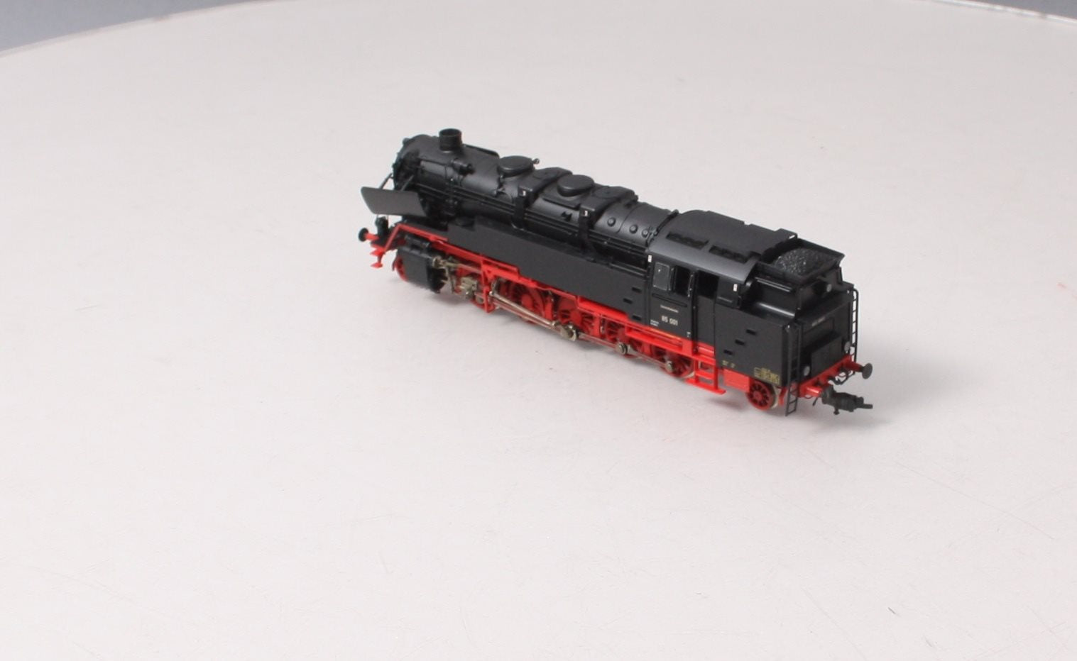 Roco 72263 HO DB Steam Locomotive #85 001 – Trainz