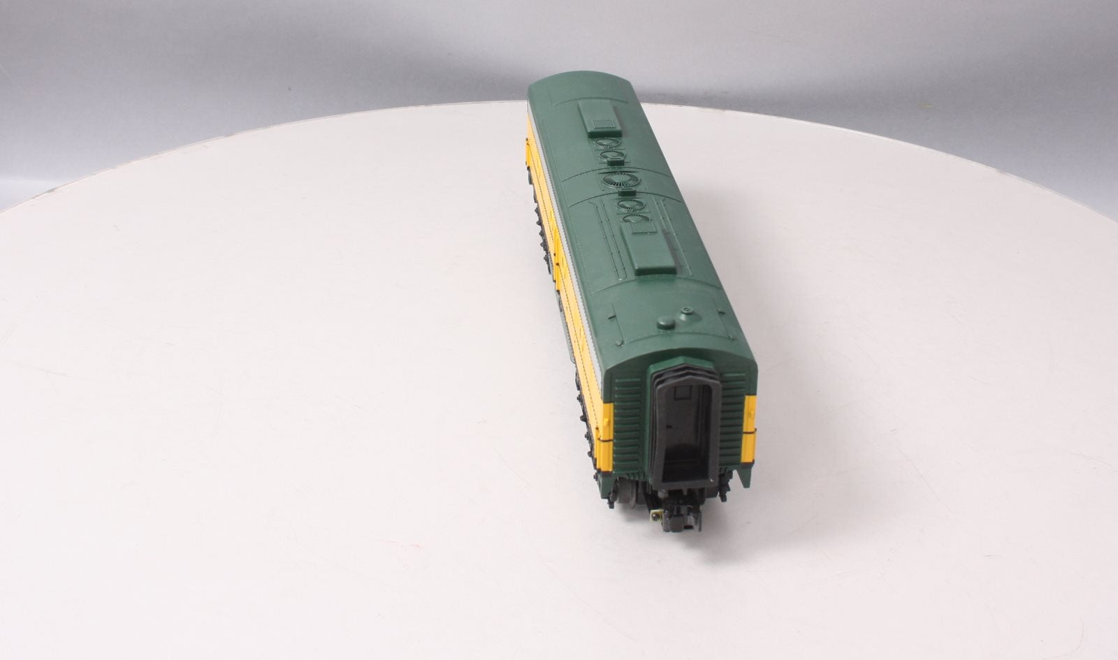 MTH 30-20178-3 Chicago NorthWestern E-8 B-Unit Non-Powered Diesel Engine