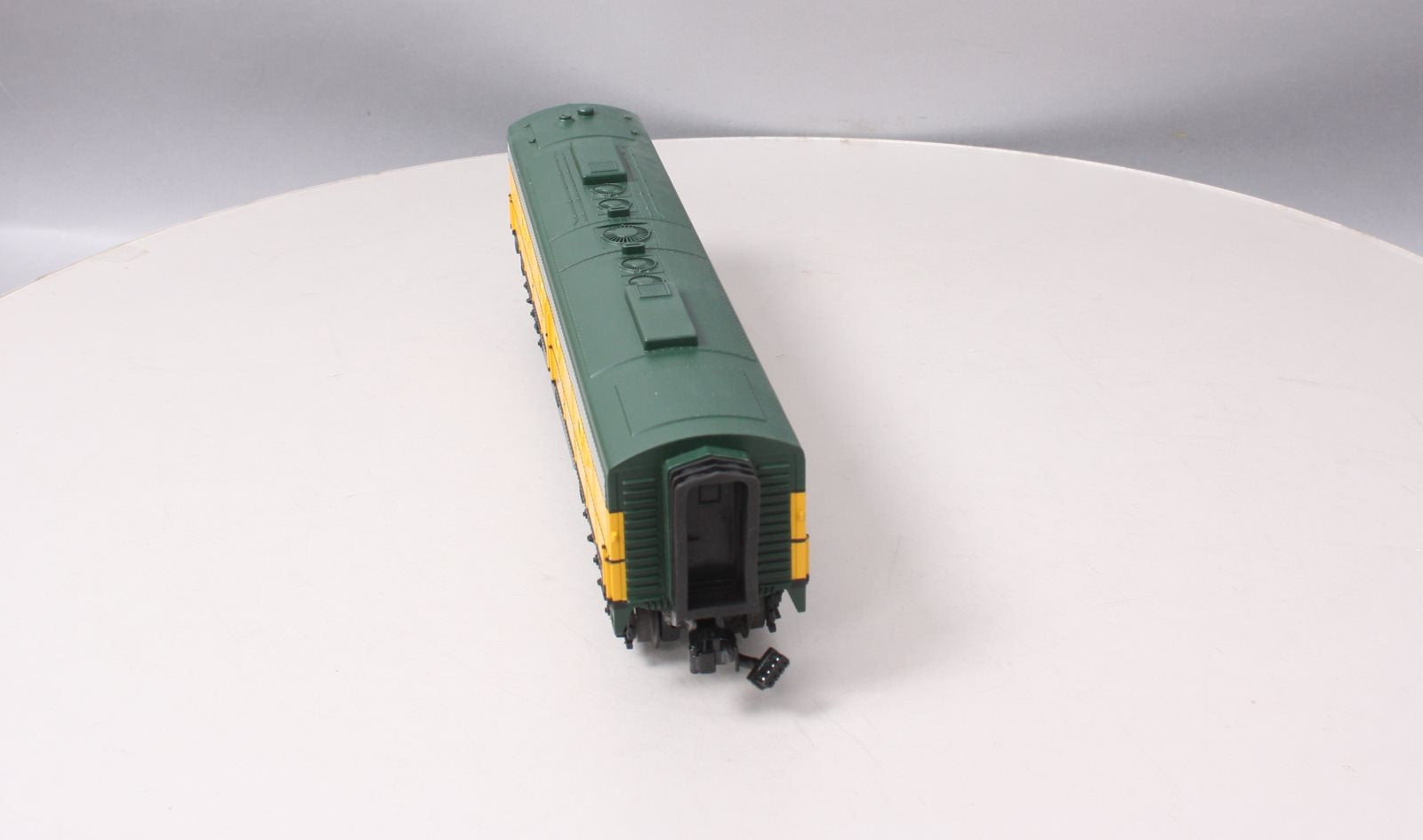 MTH 30-20178-3 Chicago NorthWestern E-8 B-Unit Non-Powered Diesel Engine
