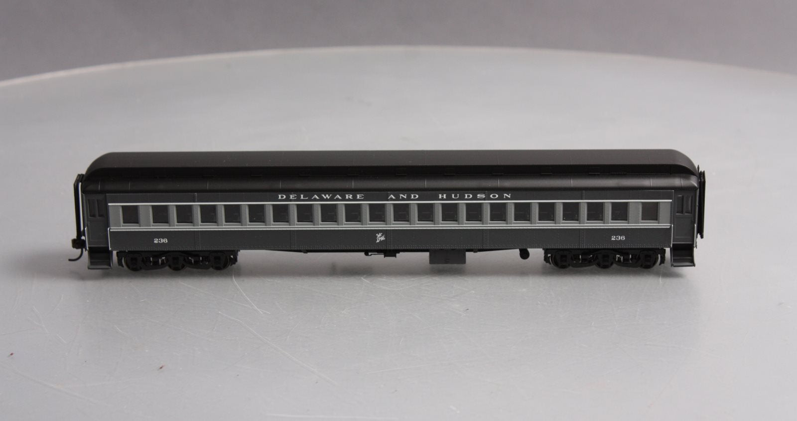 Atlas 20001695 HO Delaware and Hudson Single Window Passenger Coach #236