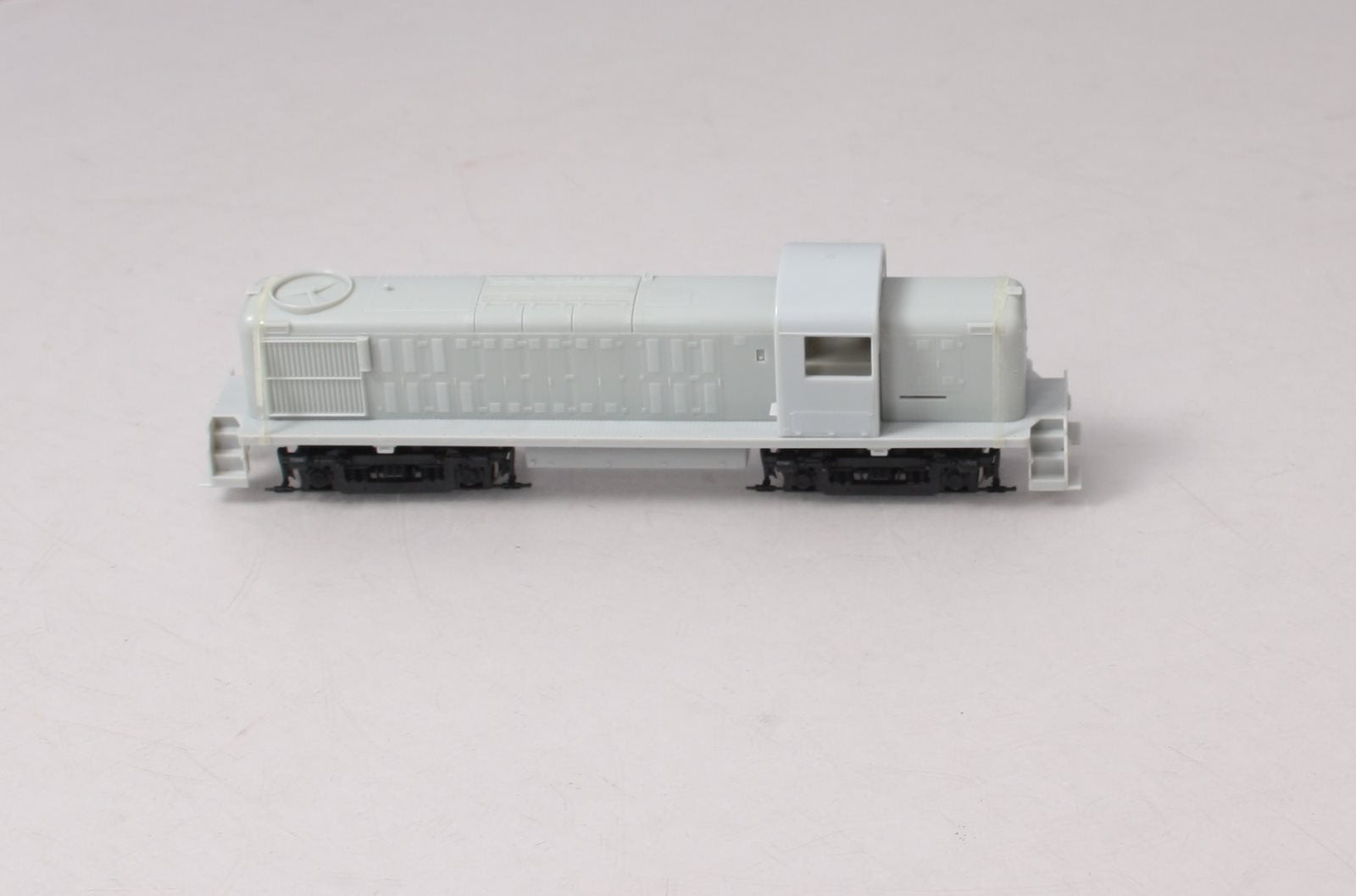 Athearn 94000 HO Scale Undecorated RS-3 Diesel Locomotive
