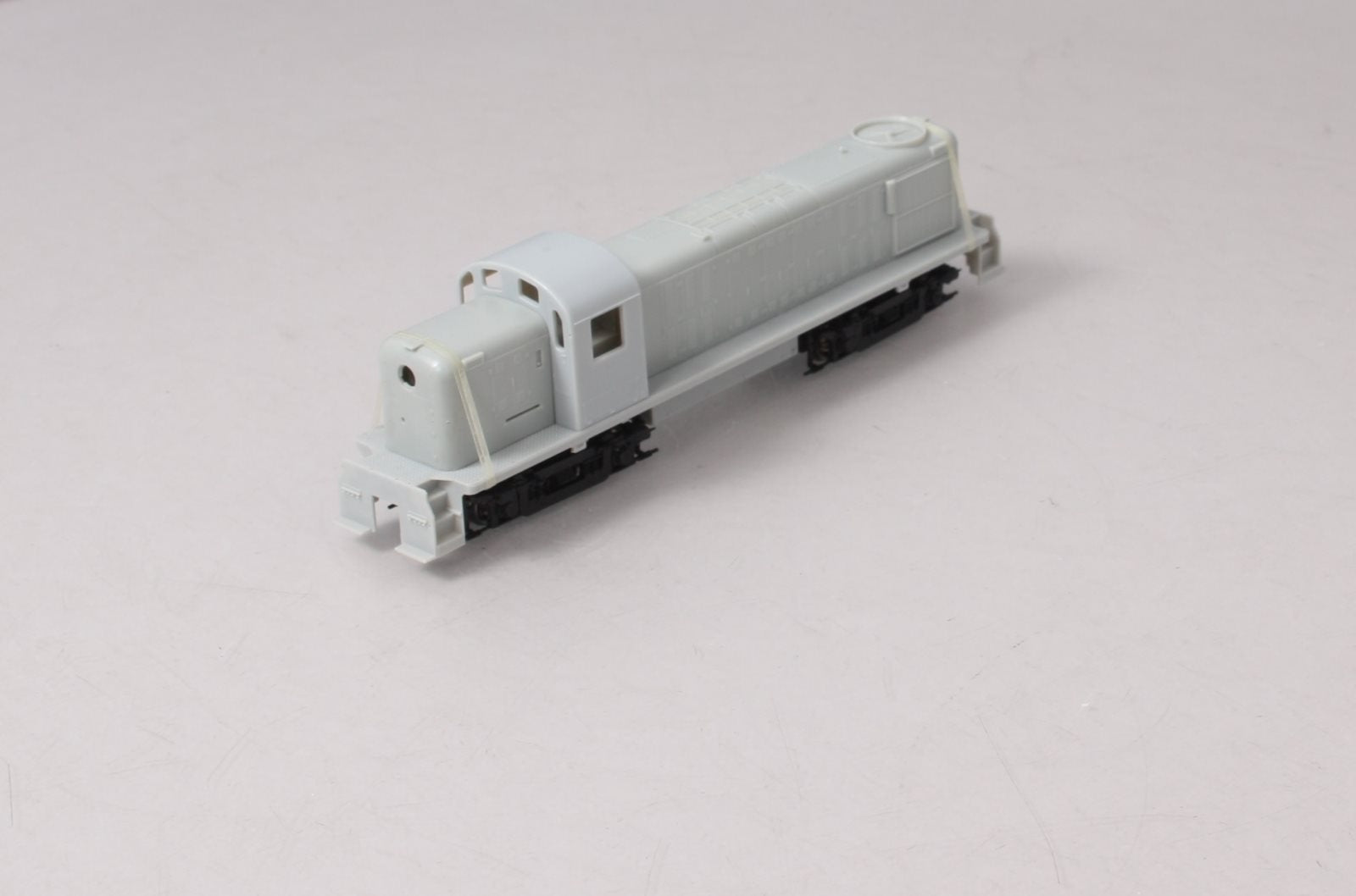 Athearn 94000 HO Scale Undecorated RS-3 Diesel Locomotive