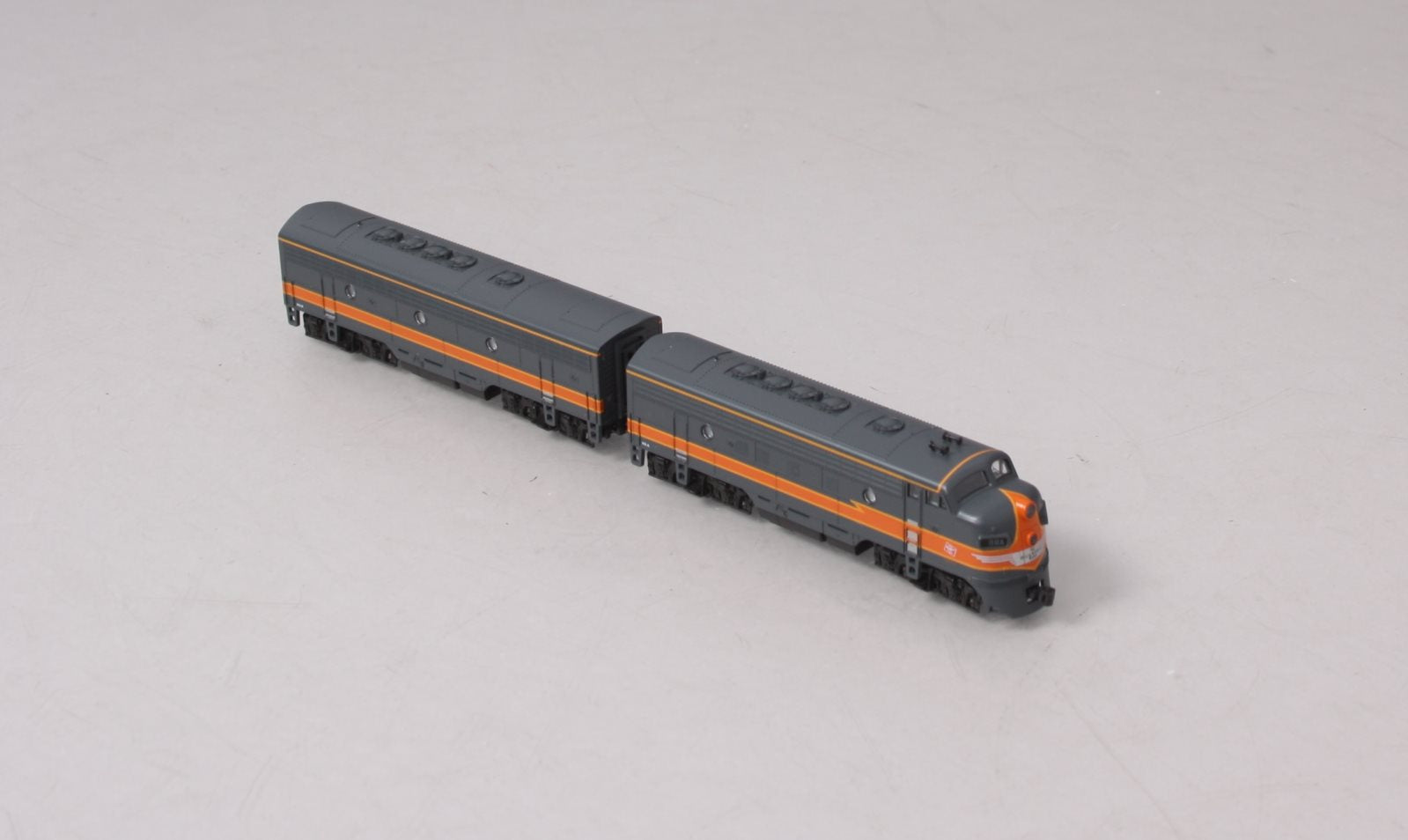 Kato 106-0429 N Milwaukee Road EMD F7A + F7B Freight 2-Locomotive Set #88A, #88B