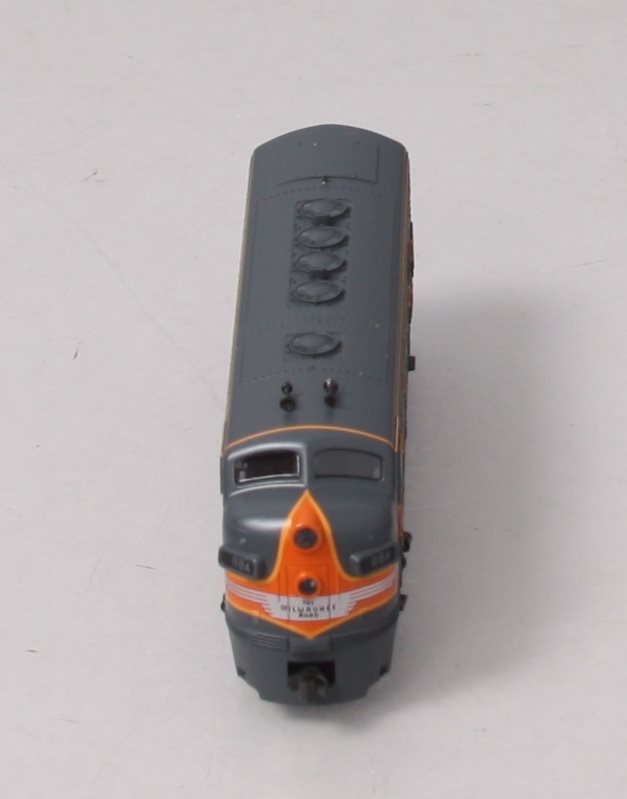 Kato 106-0429 N Milwaukee Road EMD F7A + F7B Freight 2-Locomotive Set #88A, #88B