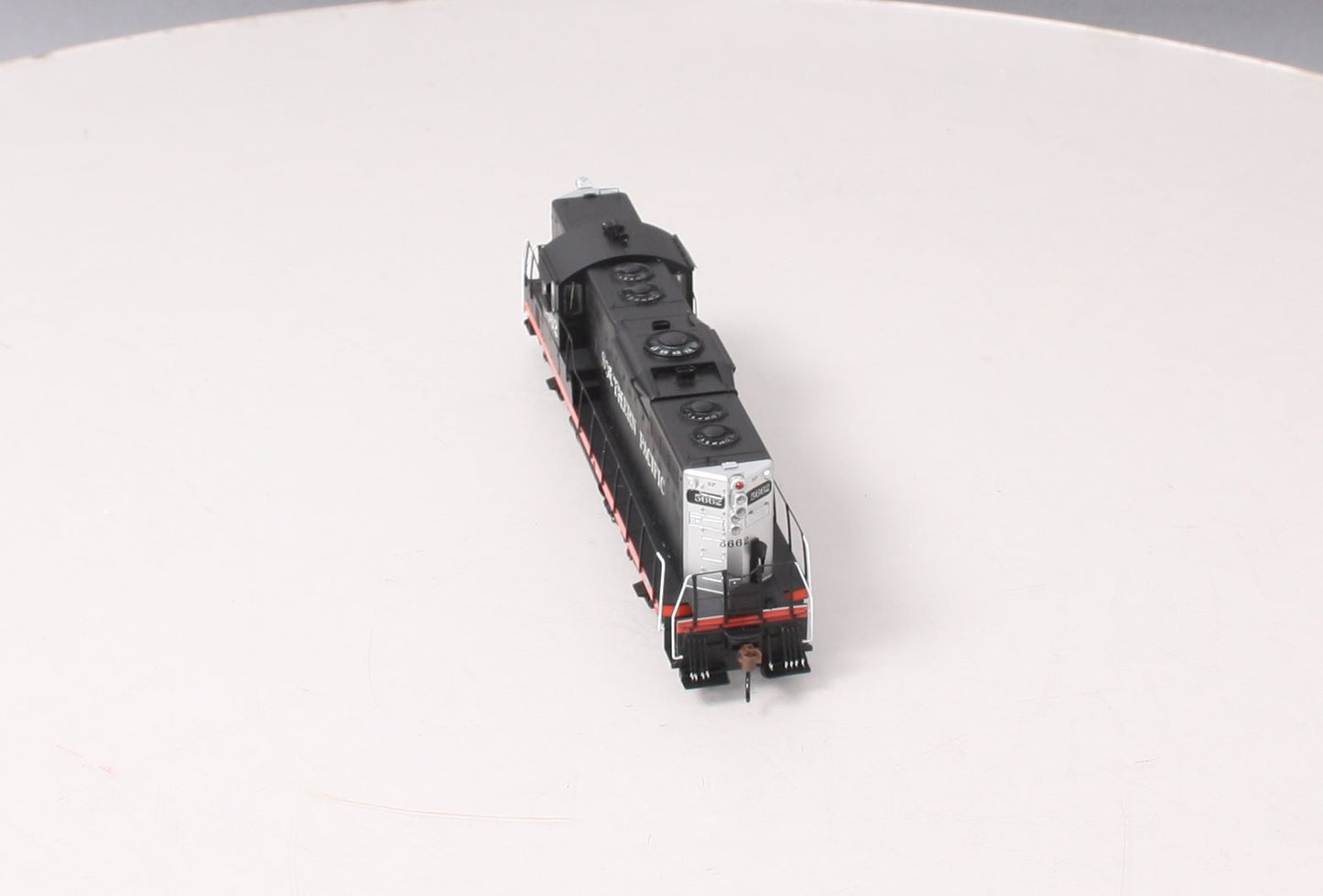 Athearn G78118 HO Scale Southern Pacific GP-9 Powered Diesel Locomotive #5662