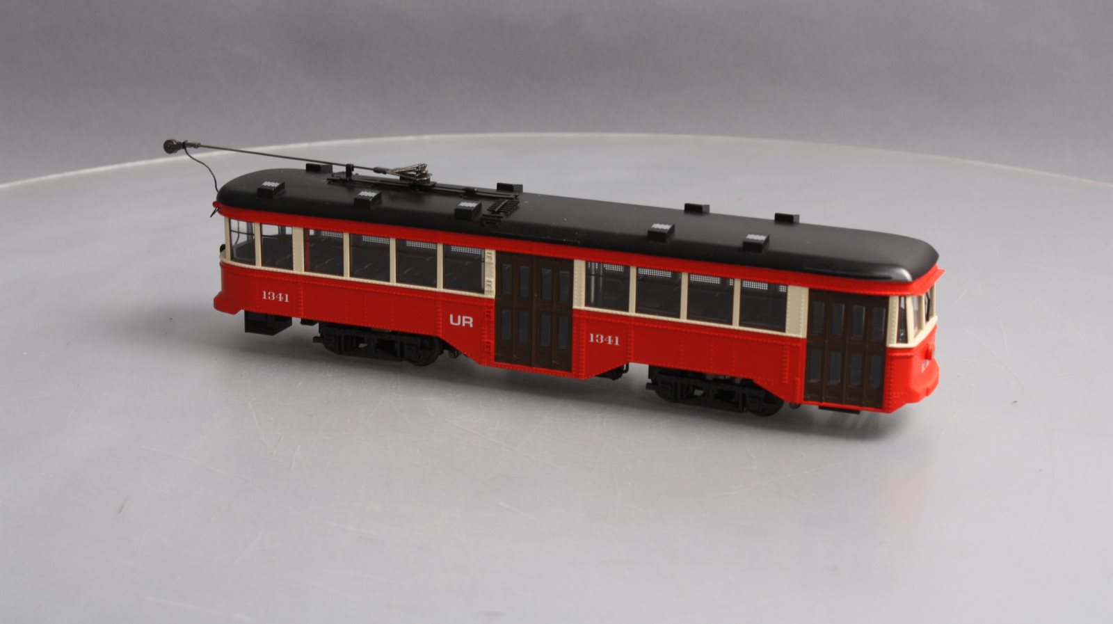Williams 23906 O Gauge St. Louis Powered Peter Witt Street Car