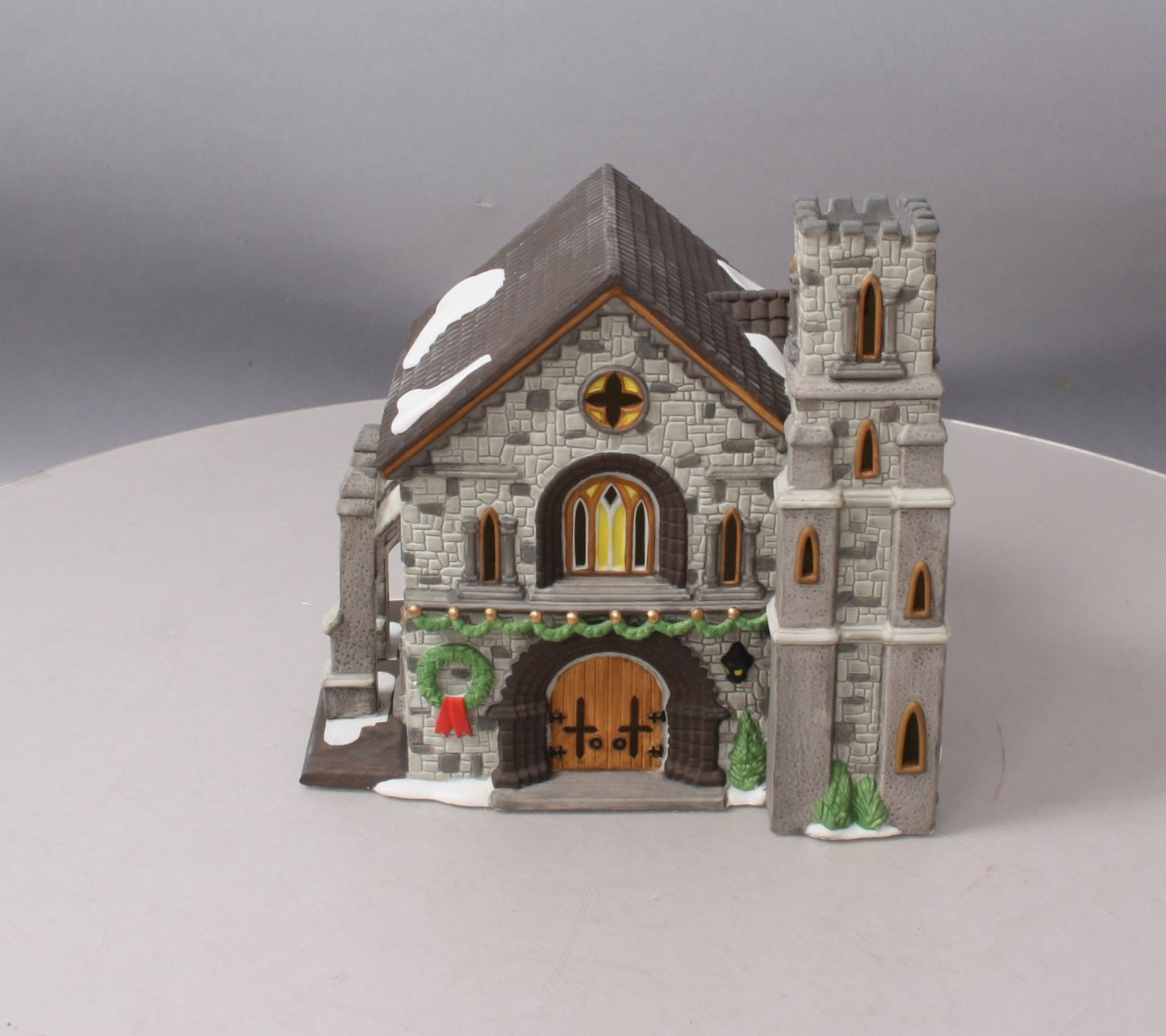 Dept 56 5821-1 Dickens Village Series Whittlebourne Church LN/Box