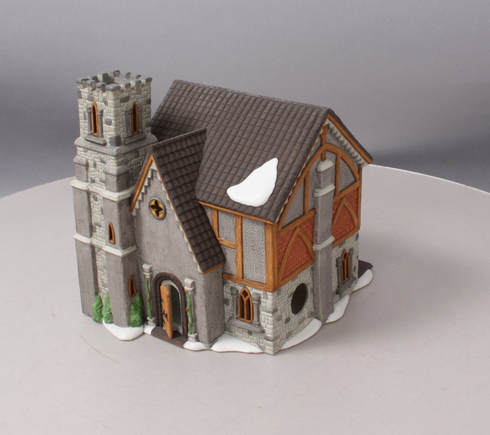 Dept 56 5821-1 Dickens Village Series Whittlebourne Church LN/Box