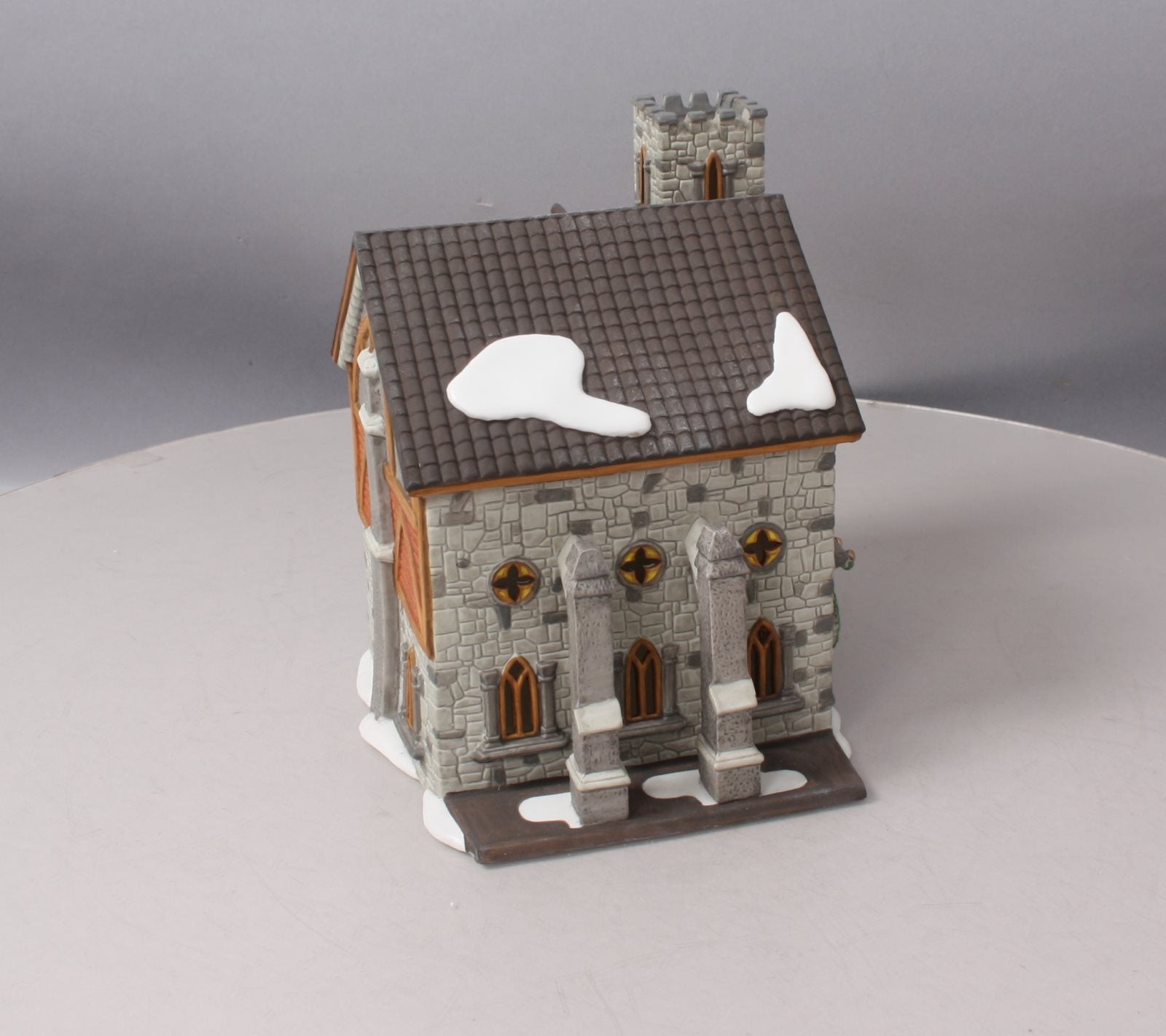 Dept 56 5821-1 Dickens Village Series Whittlebourne Church LN/Box