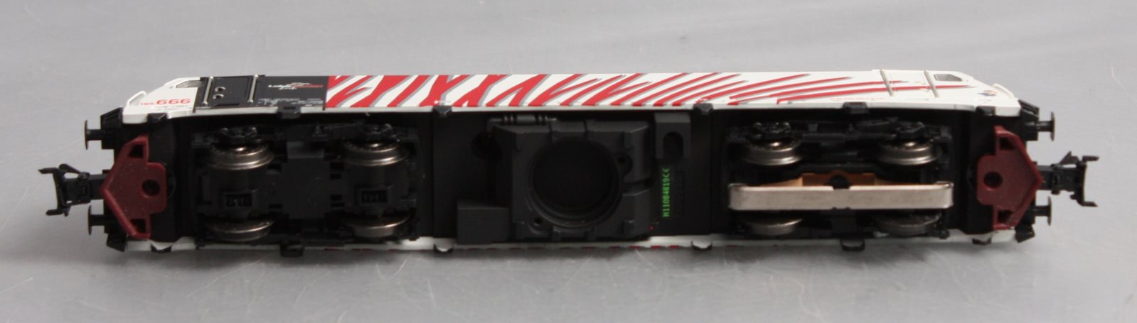 Marklin 36604 HO Lokomotion Bombardier Traxx Electric Locomotive #185.666