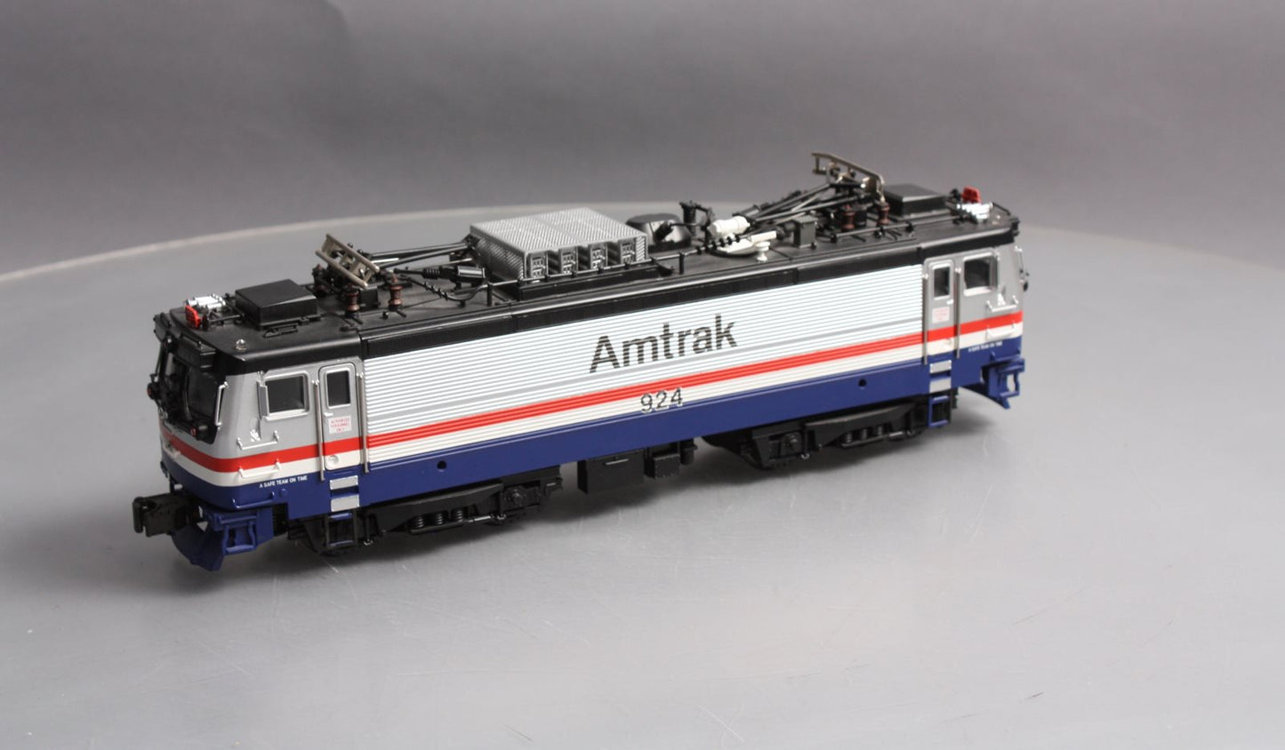MTH 20-5505-1 O Gauge Amtrak AEM-7 Electric Locomotive w/P.S 1 #924 EX/Box