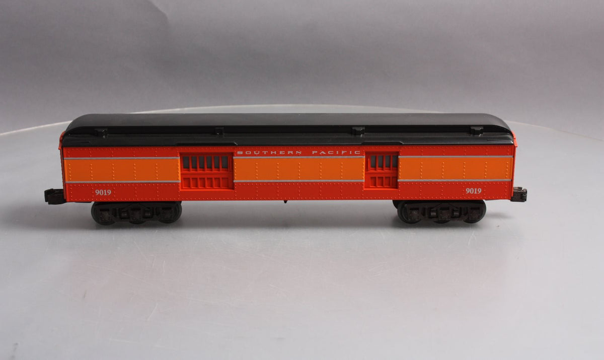 Lionel 6-19019 O Gauge Southern Pacific Madison Heavyweight Baggage Car LN/Box
