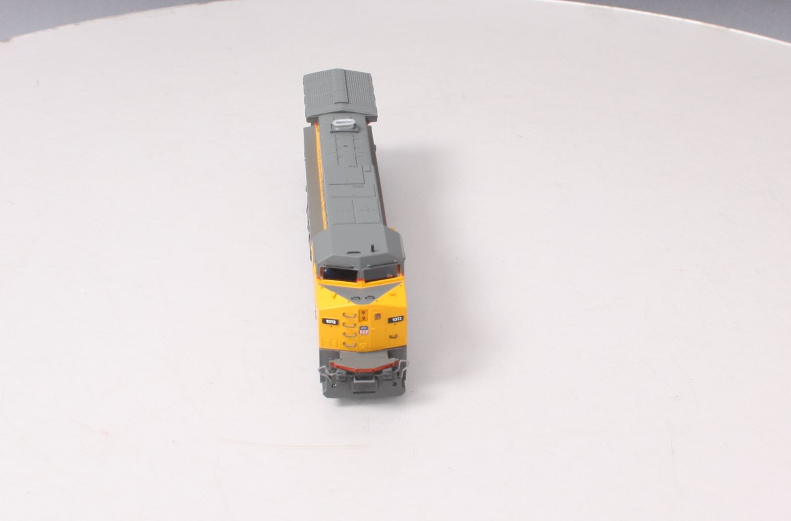 Bachmann 86002 HO Union Pacific GE DASH 8-40CW Wide Cab Diesel Locomotive #9372