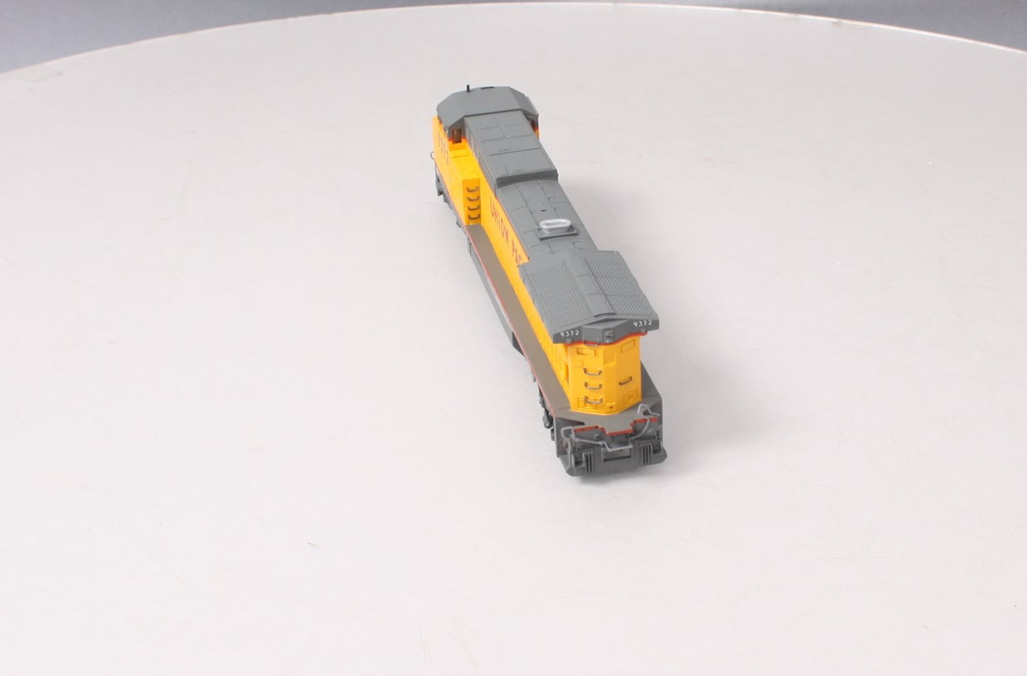 Bachmann 86002 HO Union Pacific GE DASH 8-40CW Wide Cab Diesel Locomotive #9372
