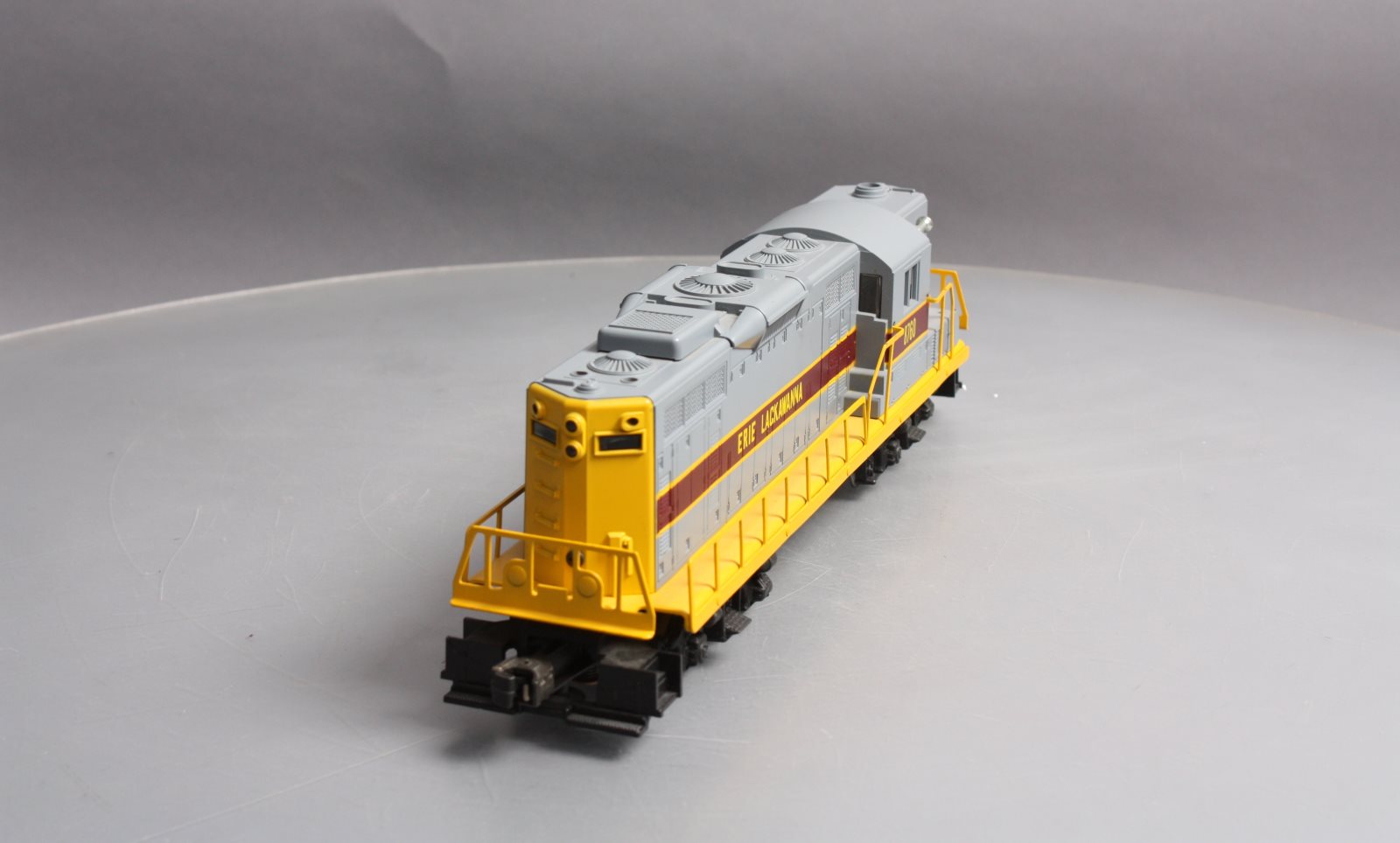 Lionel 6-8760 Erie Lackawana GP-9 Dummy Diesel Locomotive #8760 LN/Box