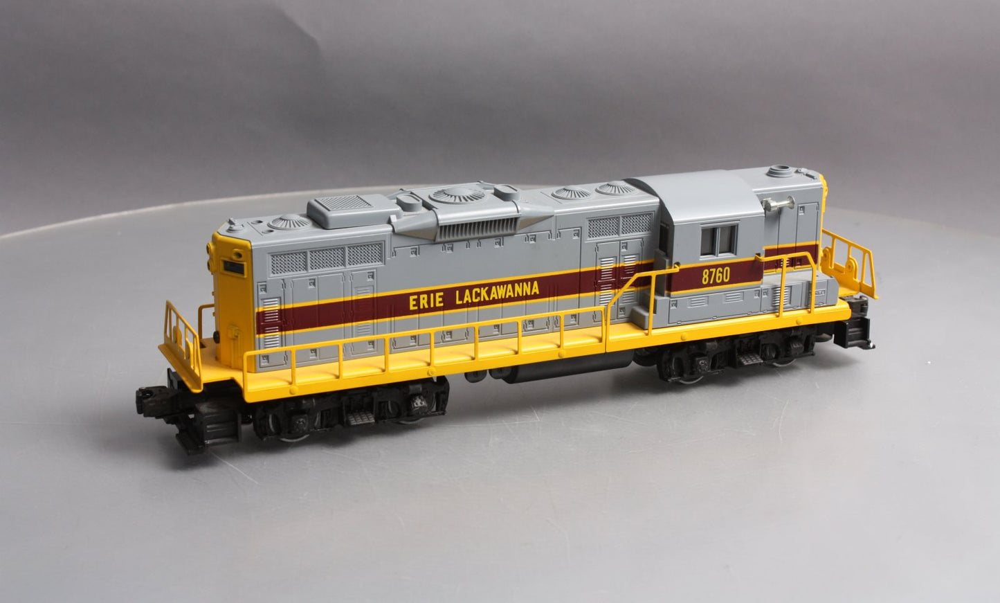 Lionel 6-8760 Erie Lackawana GP-9 Dummy Diesel Locomotive #8760 LN/Box