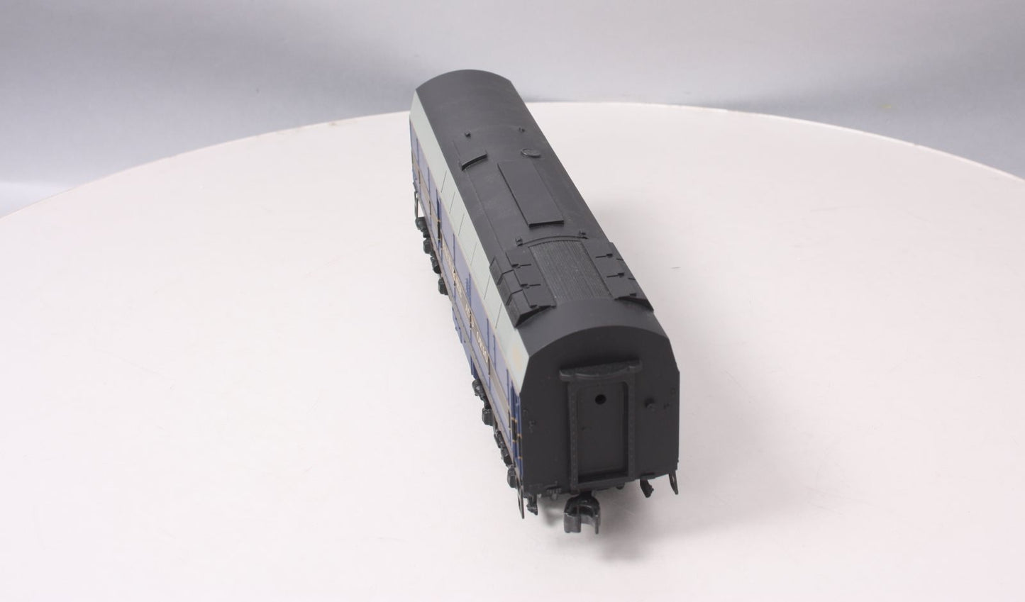 Williams 22001 Bailtimore & Ohio Sharknose Diesel Locomotive B-Unit Dummy