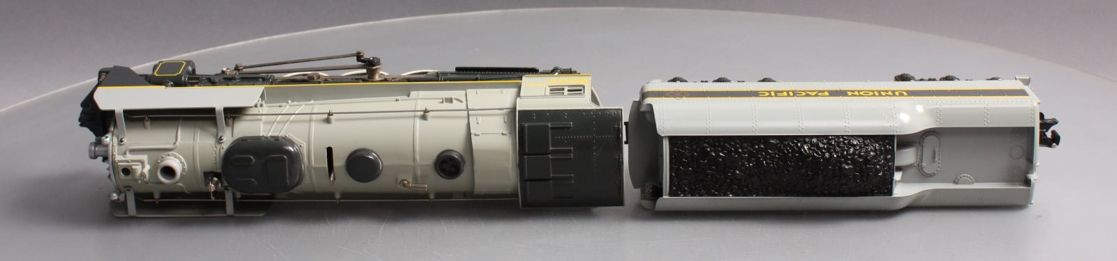 Lionel 6-8002 O Union Pacific Berkshire 2-8-4 Steam Locomotive & Tender #8002 EX/Box