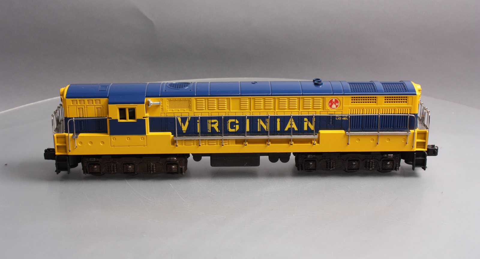 Lionel 6-8950 O Gauge Virginian FM Trainmaster Diesel Locomotive NIB