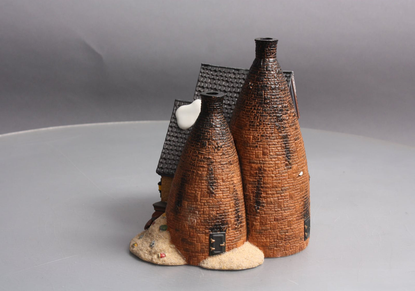 Dept 56 56.58481 Dickens Village Royal Staffordshire Porcelains LN/Box
