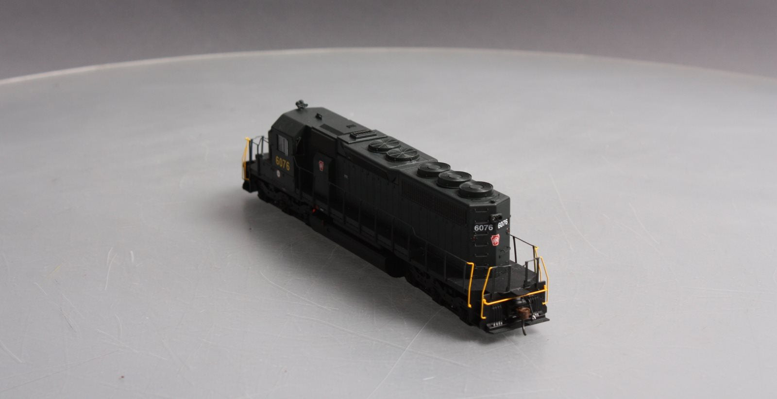 Athearn 88611 HO PRR/Dark Green RTR SD40 Diesel Locomotive w/DCC & Sound #6076