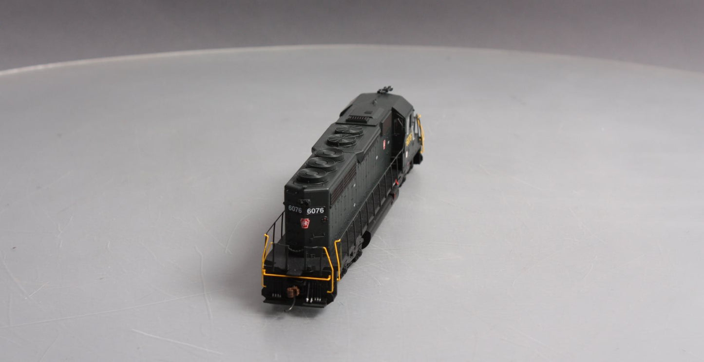 Athearn 88611 HO PRR/Dark Green RTR SD40 Diesel Locomotive w/DCC & Sound #6076