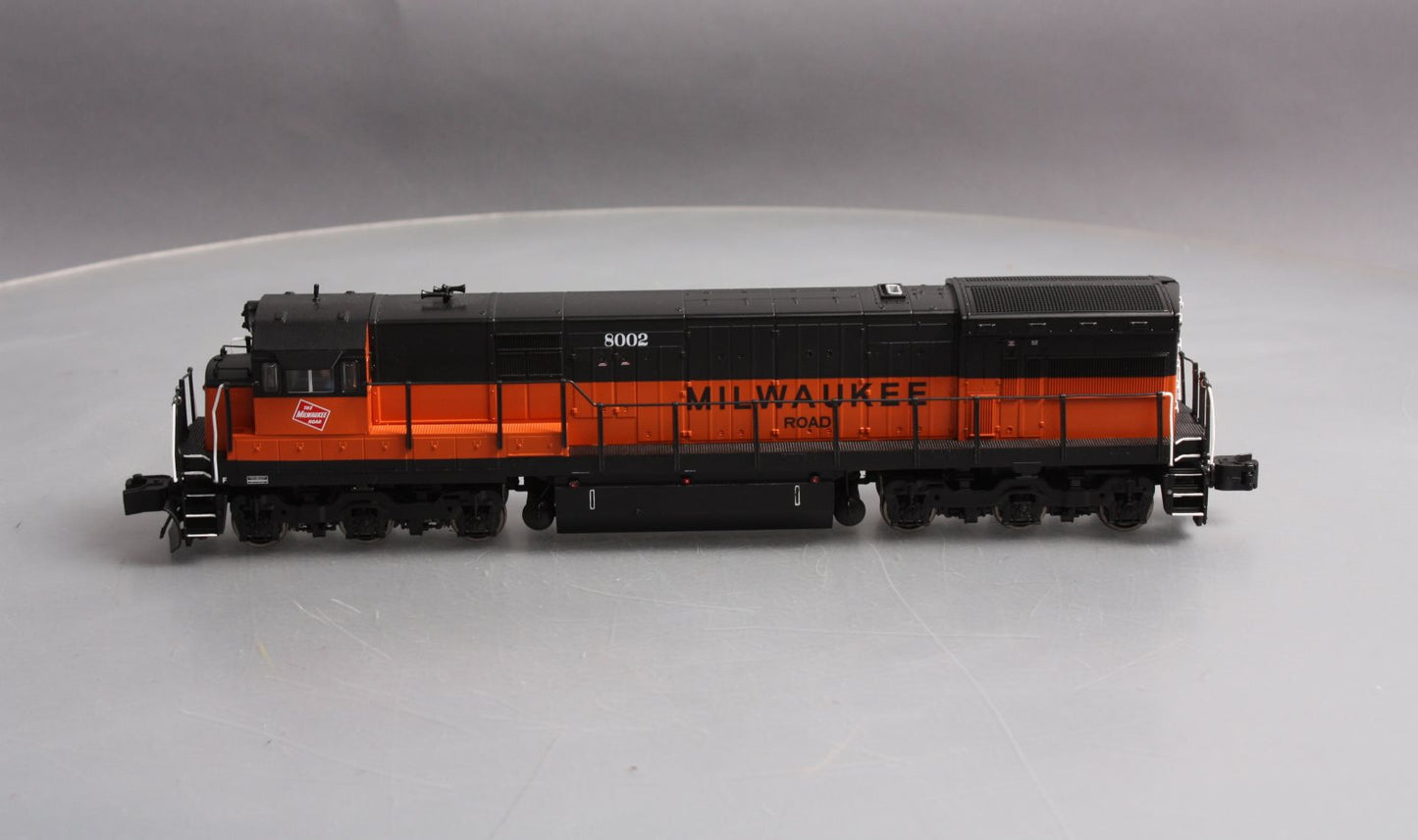American Flyer 6-48192 S Milwaukee Road Legacy U33C Diesel Locomotive #8002
