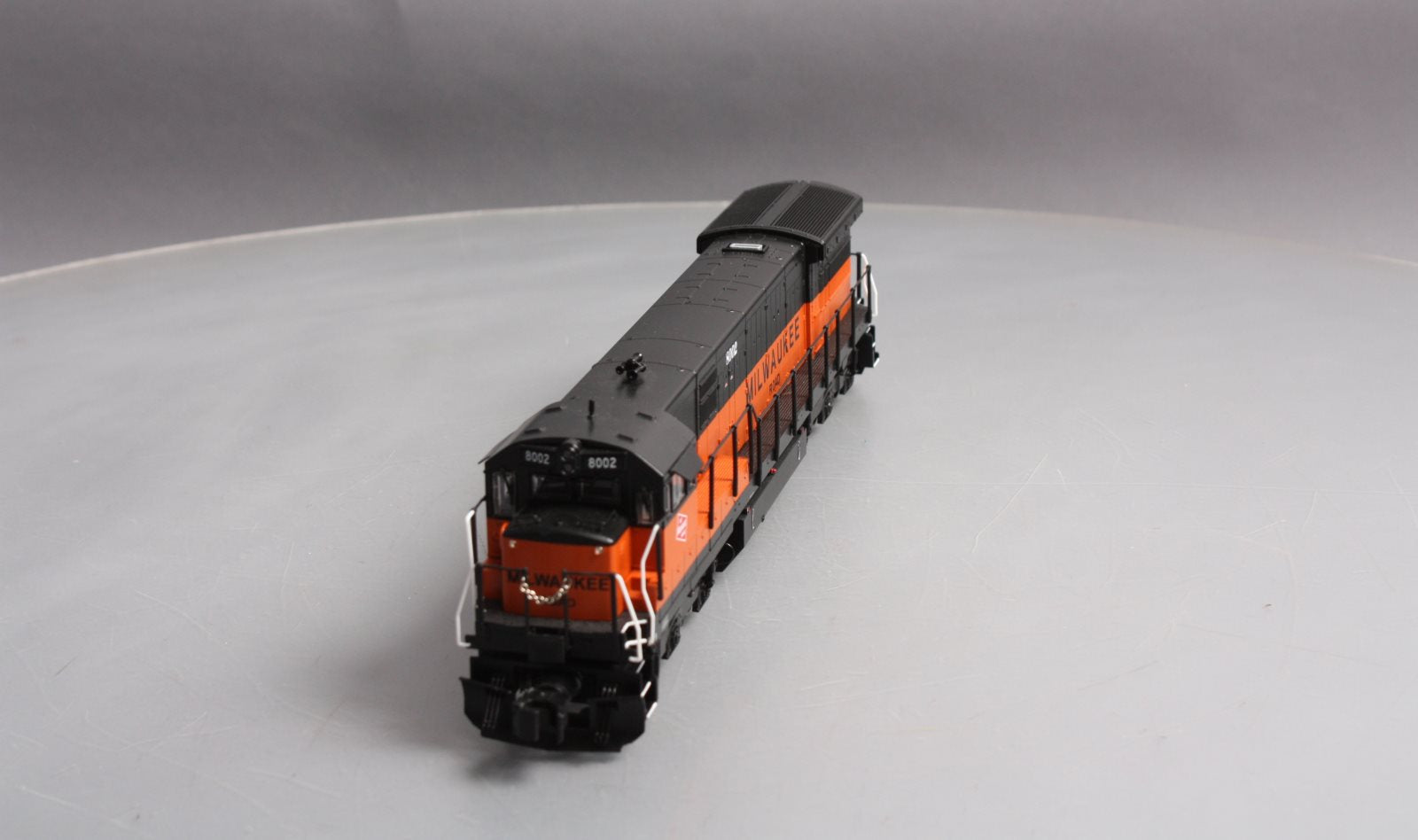 American Flyer 6-48192 S Milwaukee Road Legacy U33C Diesel Locomotive #8002