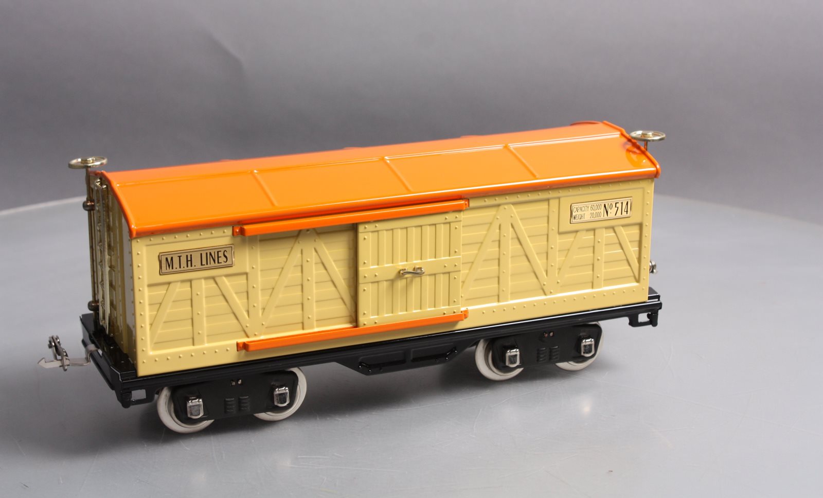 MTH 10-1086 Std. Gauge 500 Series Cream Boxcar #514 with Brass Trim