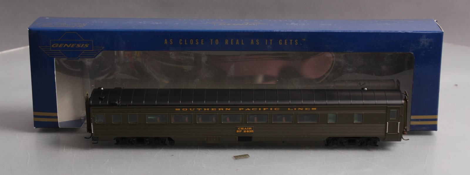 Athearn G97121 HO Southern Pacific General Service 77' PS Chair Car #2435