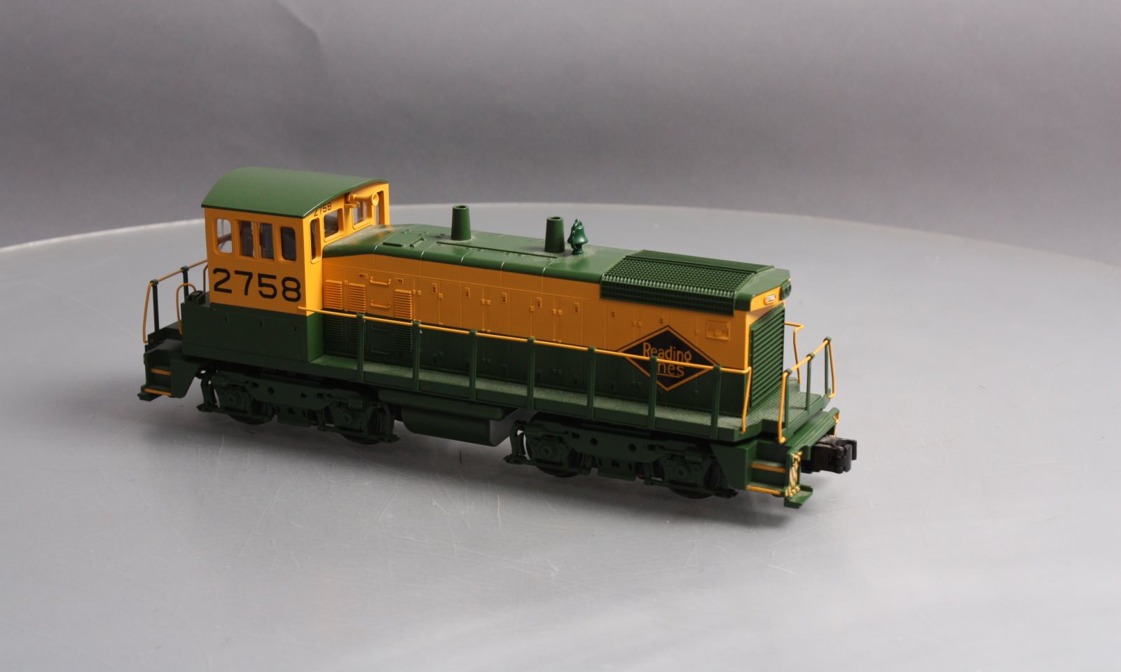 MTH 30-2189-1 Reading SW1500 Diesel Switcher w/PS2 #2758 LN/Box