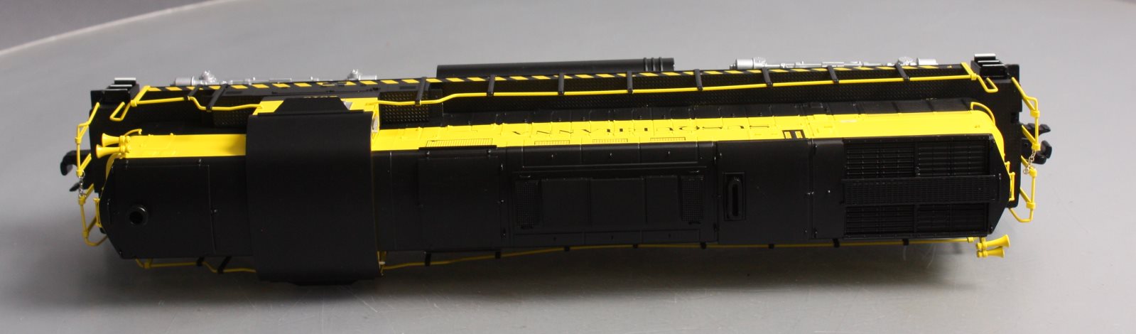 Lionel 1933480 O Susquehanna Legacy C-420 Diesel Locomotive #2010