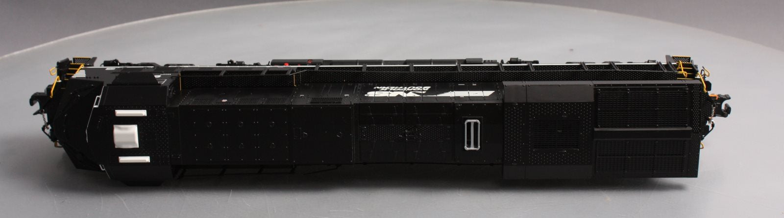 Lionel 6-82210 O Gauge BTO Norfolk Southern ES44AC Diesel Engine #8065 w LEGACY