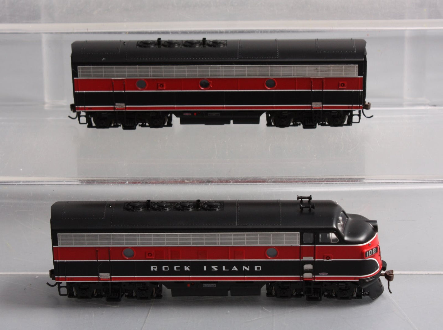 Athearn G1506 HO Scale Rock Island F-7 AB Diesel Locomotive Set LN/Box