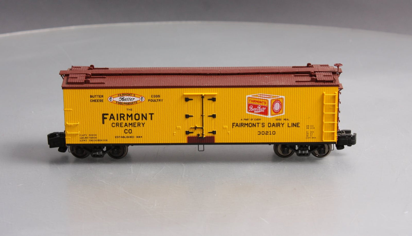 MTH 35-78001 S 40' Woodside Reefer Fairmont Creamery #35-210