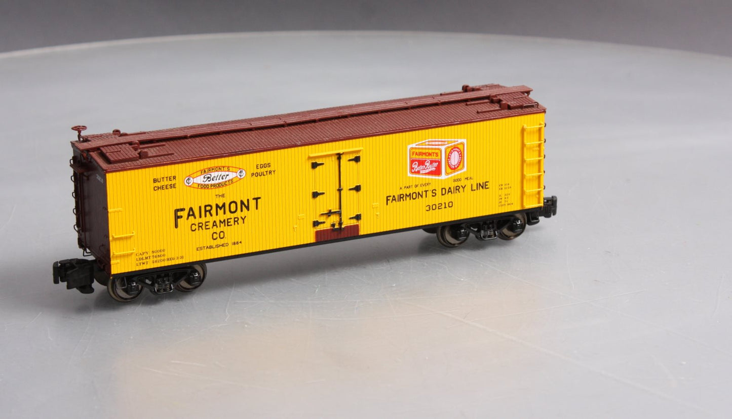 MTH 35-78001 S 40' Woodside Reefer Fairmont Creamery #35-210