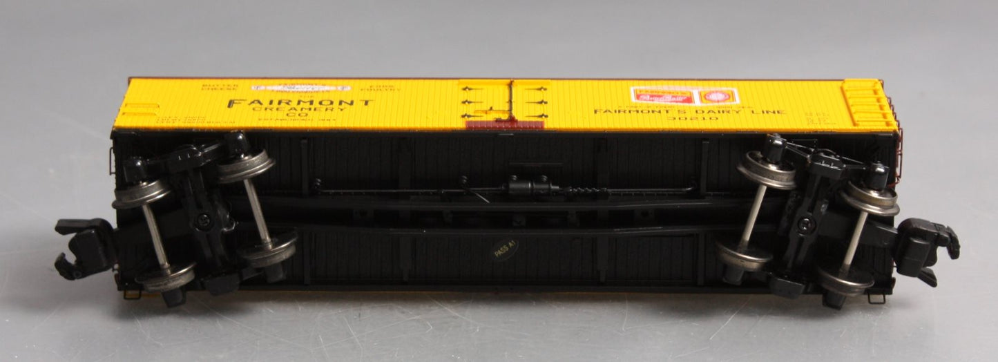 MTH 35-78001 S 40' Woodside Reefer Fairmont Creamery #35-210