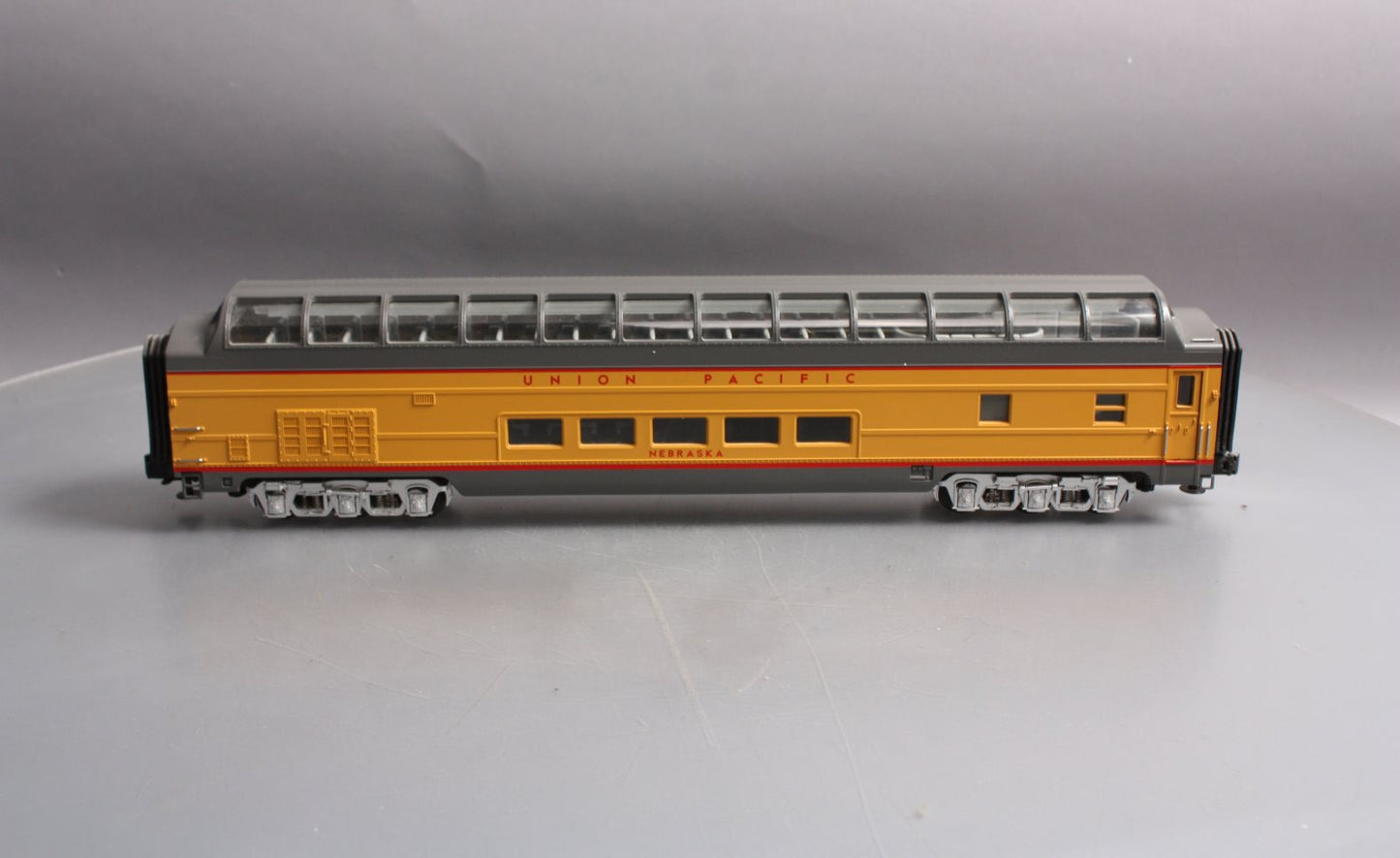 MTH 20-6798 Union Pacific 70' ABS Vista Dome Passenger Car LN/Box