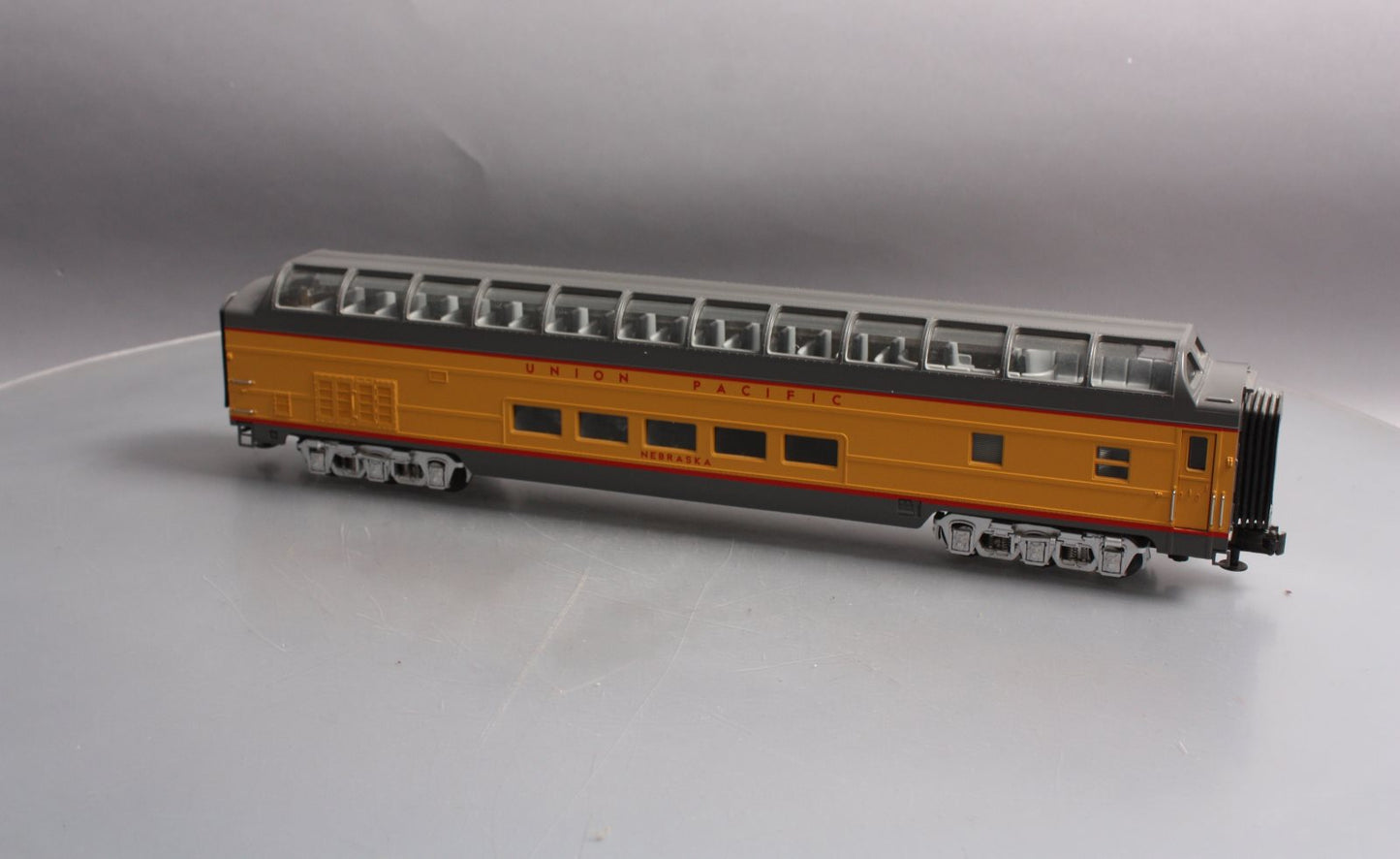 MTH 20-6798 Union Pacific 70' ABS Vista Dome Passenger Car LN/Box