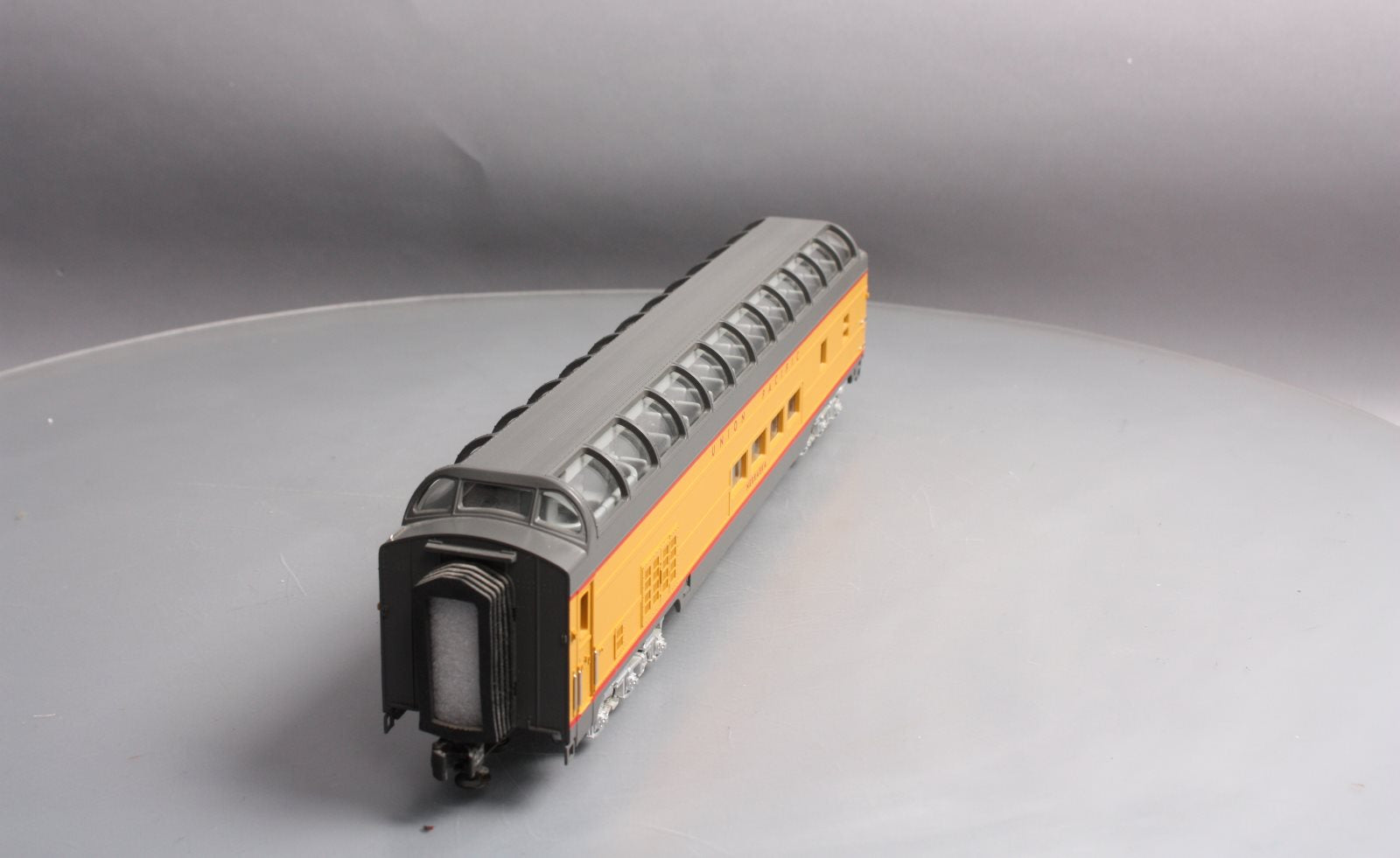 MTH 20-6798 Union Pacific 70' ABS Vista Dome Passenger Car LN/Box