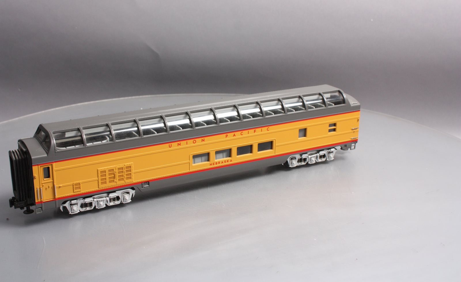 MTH 20-6798 Union Pacific 70' ABS Vista Dome Passenger Car LN/Box