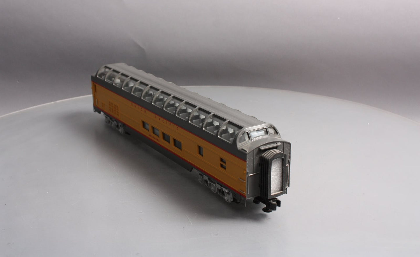 MTH 20-6798 Union Pacific 70' ABS Vista Dome Passenger Car LN/Box