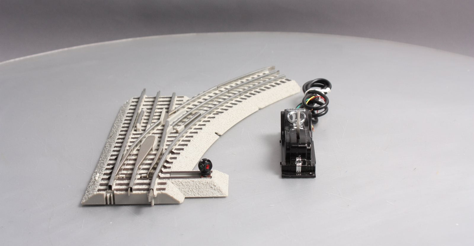 Lionel 6-12046 O Gauge O36 Right Hand Remote-Control FasTrack Switch/Turnout LN/Box