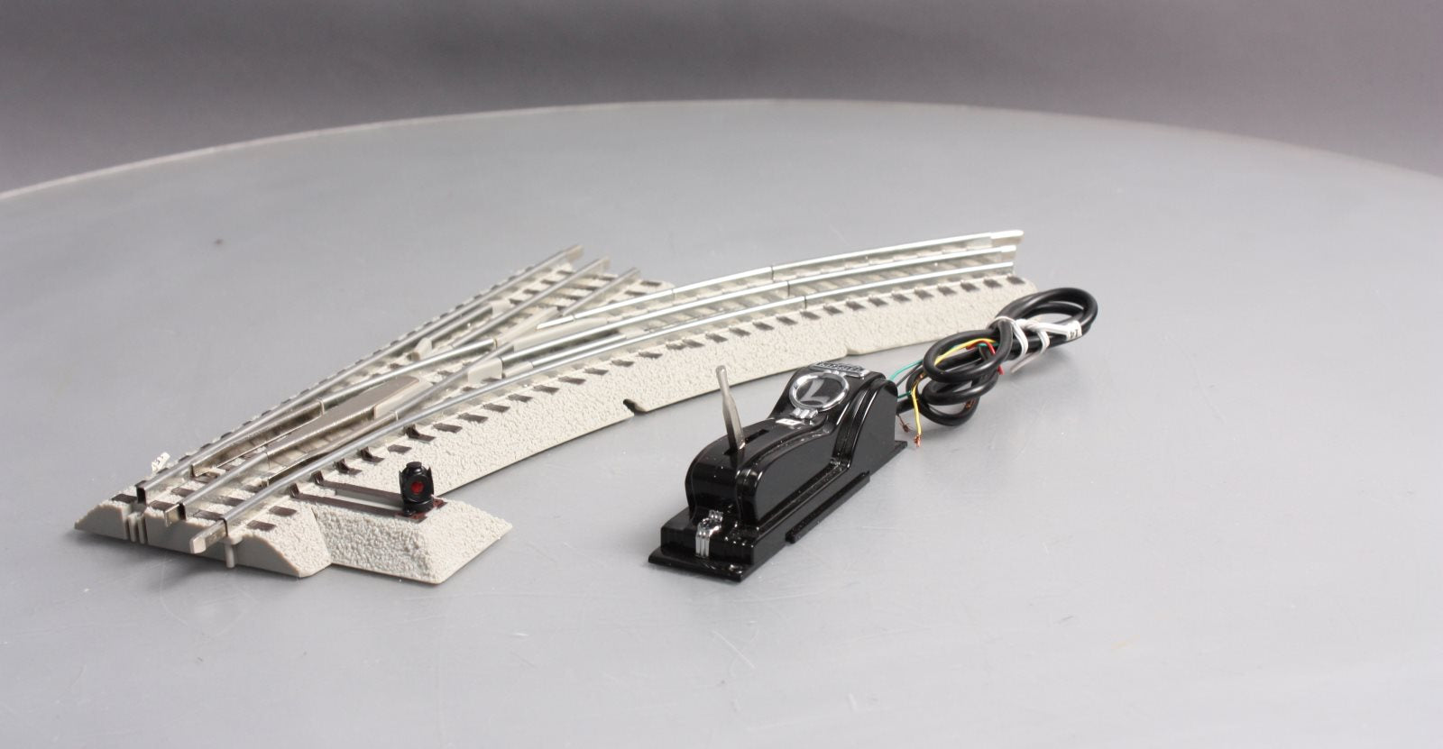 Lionel 6-12046 O Gauge O36 Right Hand Remote-Control FasTrack Switch/Turnout LN/Box